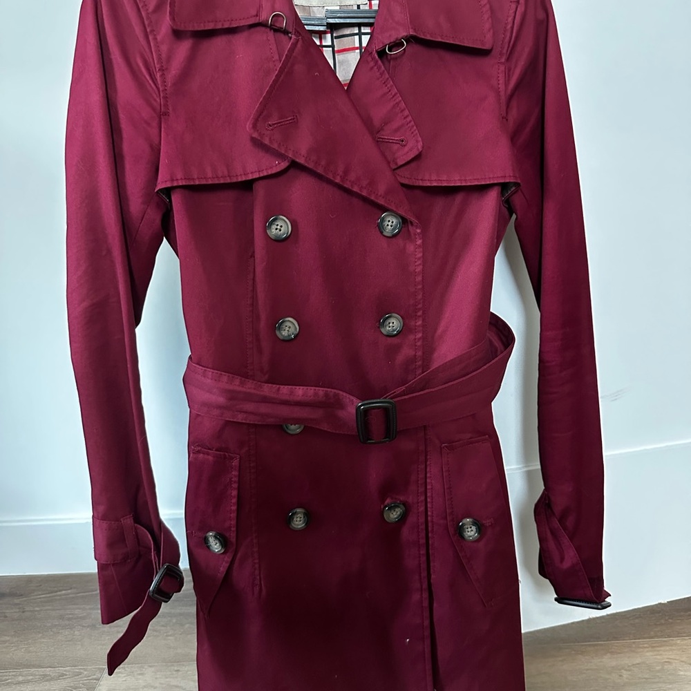 Banana Republic Burgundy Trench Coat | Classic Double-Breasted | Size XS PETITE - Picture 3 of 5